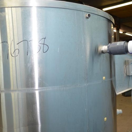 700 Gallon S/S Vertical Single Wall Insulated Tank.
