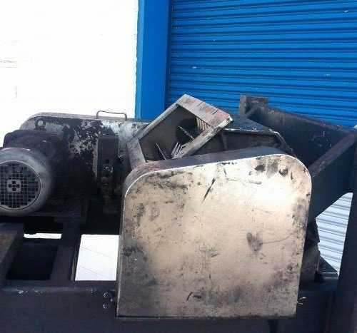 Fitzpatrick Model DKAS012 S/S Twin Screw Feed 12 in Wide Body Mill