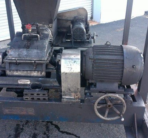 Fitzpatrick Model DKAS012 S/S Twin Screw Feed 12 in Wide Body Mill