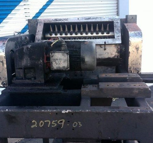 Fitzpatrick Model DKAS012 S/S Twin Screw Feed 12 in Wide Body Mill