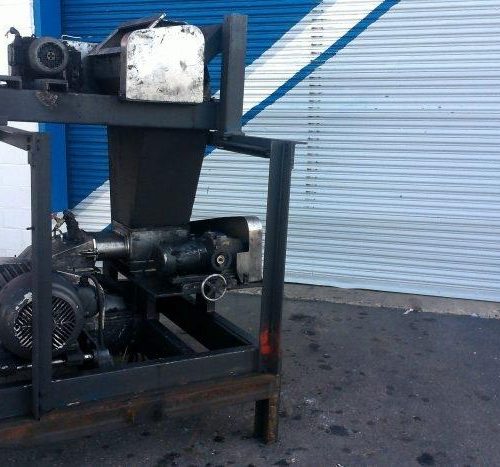 Fitzpatrick Model DKAS012 S/S Twin Screw Feed 12 in Wide Body Mill