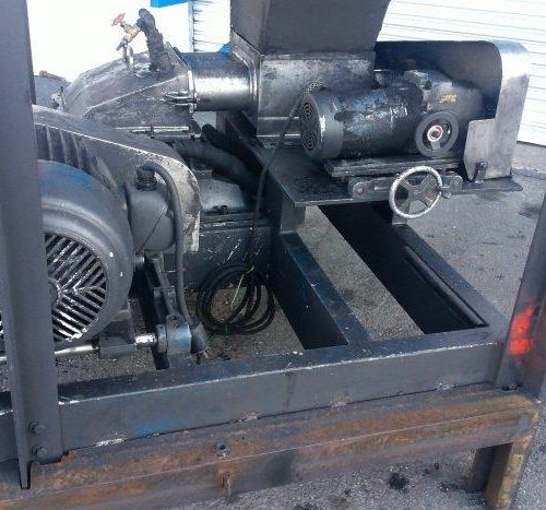 Fitzpatrick Model DKAS012 S/S Twin Screw Feed 12 in Wide Body Mill