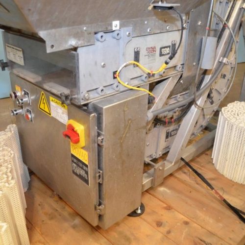 Resina Model NRU40 (8) Quill Inline Spindle Capper with Cap Orientor and Hopper