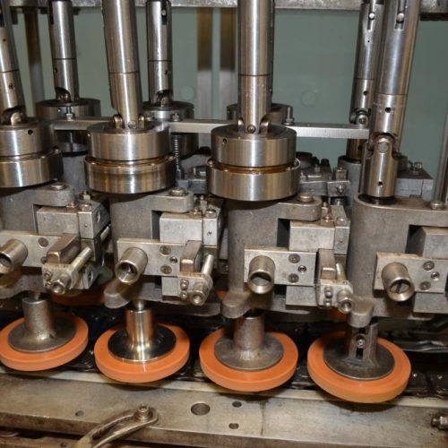 Resina Model NRU40 (8) Quill Inline Spindle Capper with Cap Orientor and Hopper