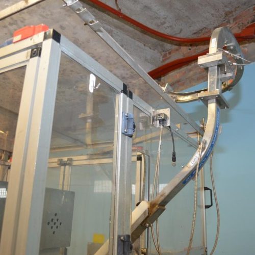 Resina Model NRU40 (8) Quill Inline Spindle Capper with Cap Orientor and Hopper