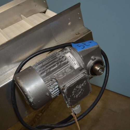 12 in W S/S Incline Conveyor with Flighted Plastic Interlocking Chain