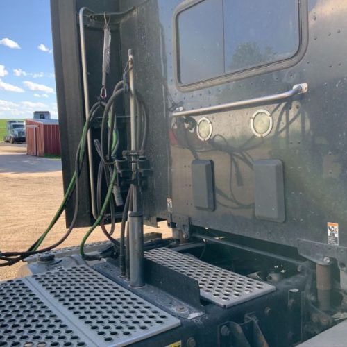 2015 Kenworth Model T880 Tandem Axle Tractor