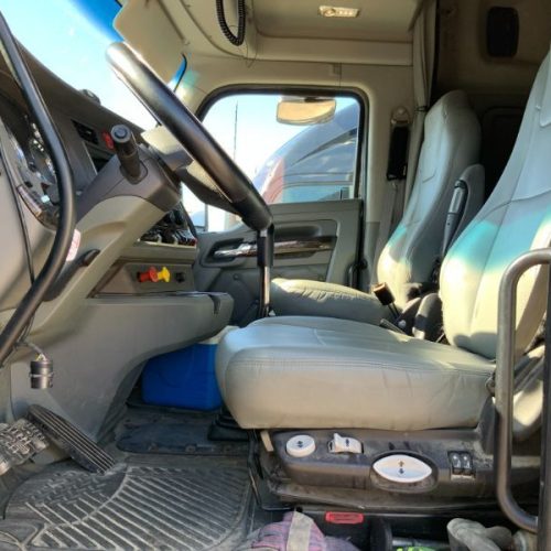 2015 Kenworth Model T880 Tandem Axle Tractor