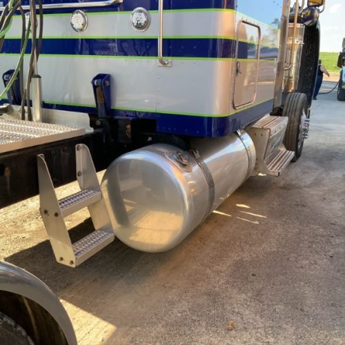 2015 Peterbilt Model 389 Truck Tractor