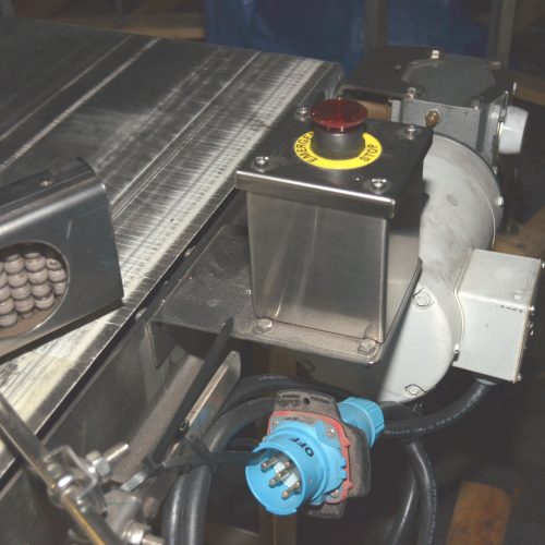 Dorner 18 in W x 64 in L Straight Flat Rubber Belt Conveyor