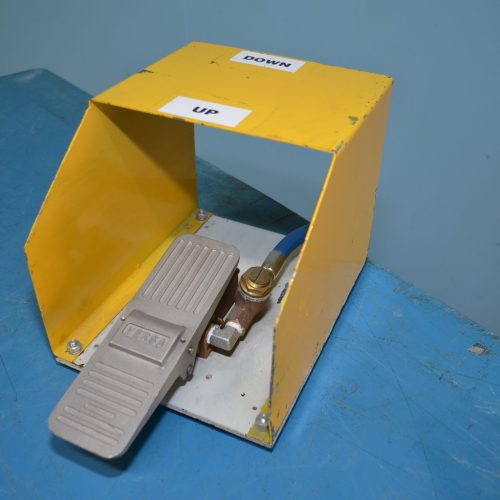 Advance Lifts Model SALM34848 3,000 Pound Capacity Pneumatic Pallet Positioner Lift