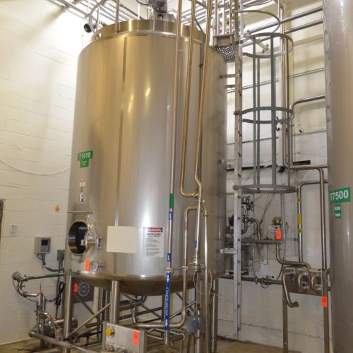 3,000 Gallon Feldmeier S/S Vertical Jacketed Prop Agitated Tank