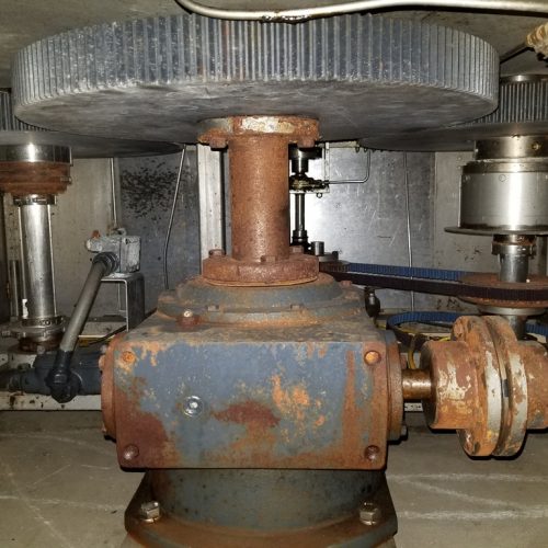 US Bottlers Model MC10SS (10) Head S/S Rotary Screw Capper with Cap Elevator