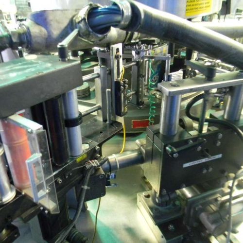 Krones (12) Head Rotary Pressure Sensitive Wraparound Labeler