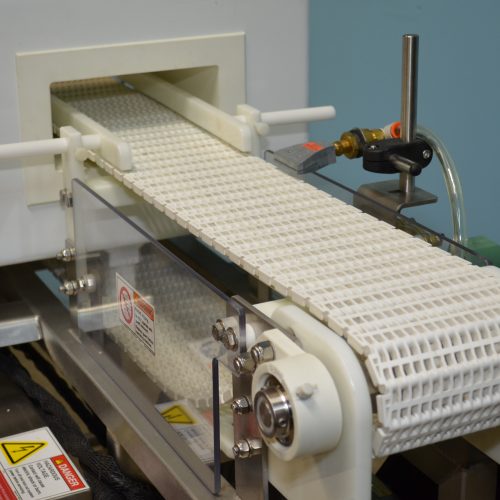 Mettler Toledo Safeline Model SL1500 7 3/4 in W x 2 3/4 in H Aperture Metal Detector