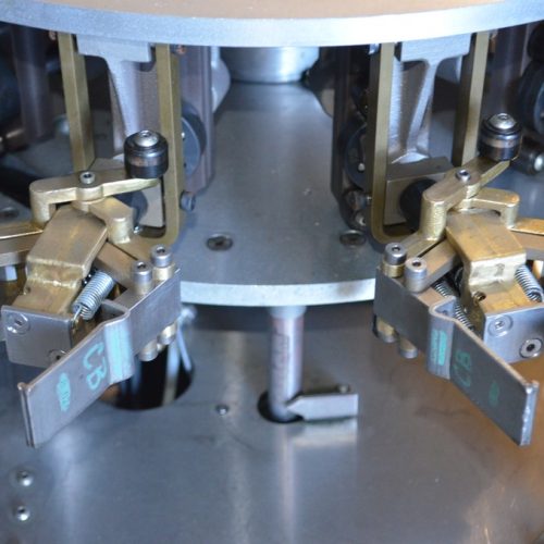 Omega Model 4DRP212 Overhead Bowl to Rotary Turret Bottle Unscrambler