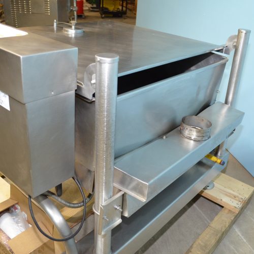 Cleveland 36.5 in W x 30 in L x 9 in D S/S Tilting Braising Pan
