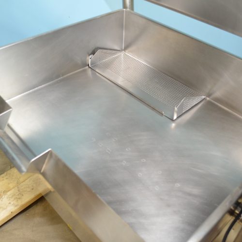 Cleveland 36.5 in W x 30 in L x 9 in D S/S Tilting Braising Pan