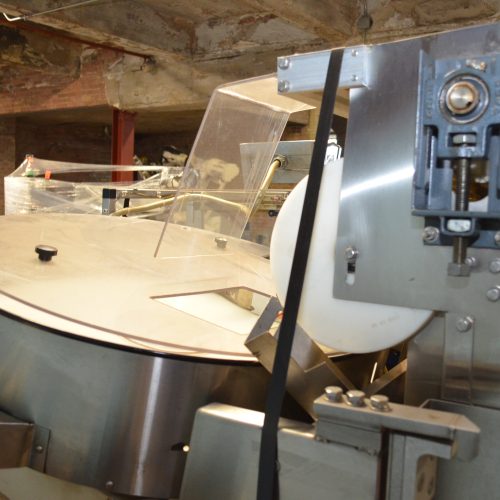 New England Machinery Model CPCL32PAMM Bottle Unscrambler