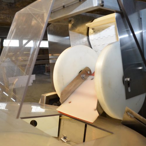 New England Machinery Model CPCL32PAMM Bottle Unscrambler