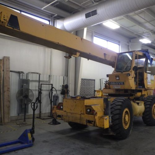 Grove Model RT518 18-Ton Rough Terrain Crane