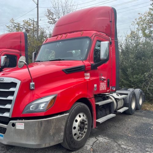 2020 Freightliner Cascadia 126 Day Cab Semi Tractor