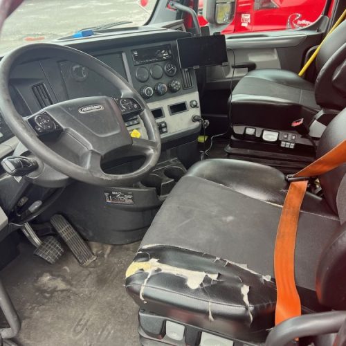 2020 Freightliner Cascadia 126 Day Cab Semi Tractor