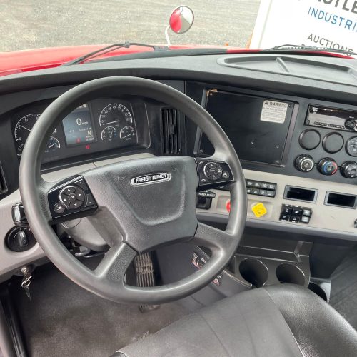2020 Freightliner Cascadia 126 Day Cab Semi Tractor