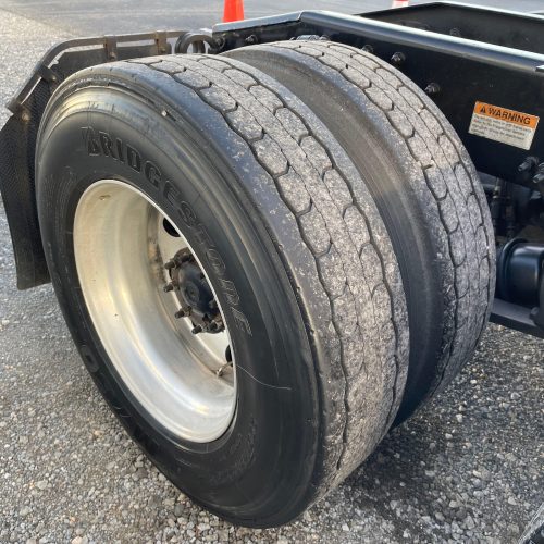 2019 Freightliner Cascadia 126 Sleeper Semi Tractor