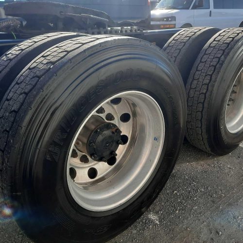 2019 Freightliner Cascadia 126 Sleeper Semi Tractor