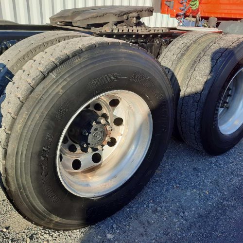 2019 Freightliner Cascadia 126 Sleeper Semi Tractor