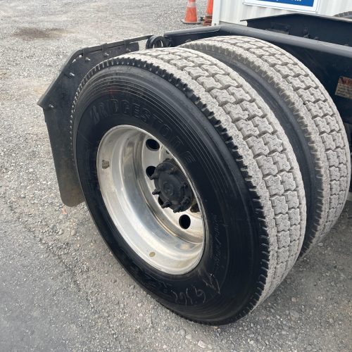 2019 Freightliner Cascadia 126 Sleeper Semi Tractor