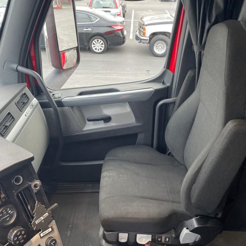 2019 Freightliner Cascadia 126 Sleeper Semi Tractor