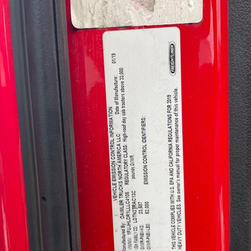 2020 Freightliner Cascadia 126 Day Cab Semi Tractor