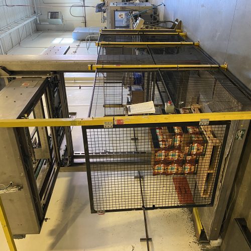 SBC Model DB80SA S/S Bottle De-Palletizer with Accumulation Conveyor