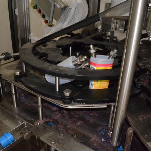 US Bottlers Model FM3078 / RC1026 Monoblock 200 BPM Rotary Filler and Capper with Cap Sorter