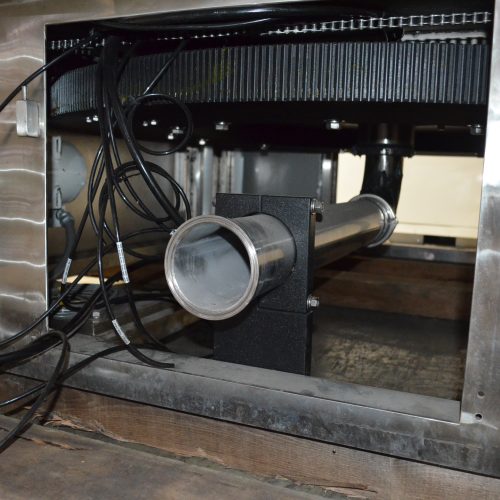 US Bottlers Model FM3078 / RC1026 Monoblock 200 BPM Rotary Filler and Capper with Cap Sorter