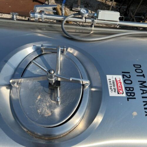 120 BBL Capacity S/S Vertical Jacketed Brite Tank