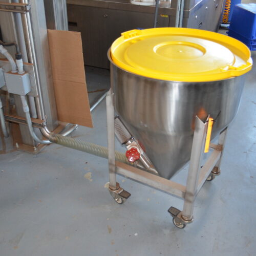 Pneu-Con Pneumatic Feeding System with Vertical Conveying System, Whisper Loader Kit and Integrated Mechanical Gantry