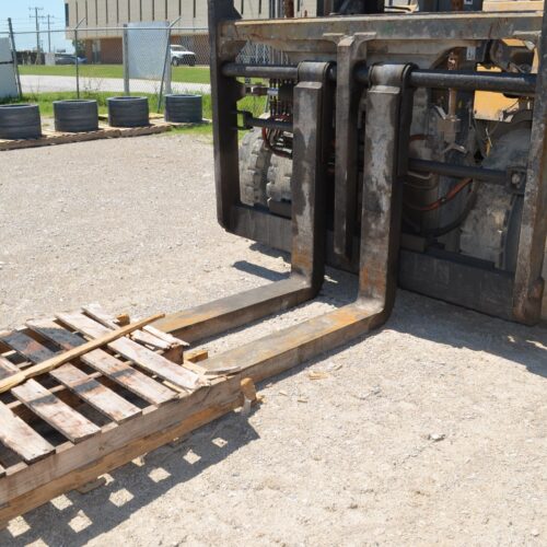 Caterpillar Model DP135 30,000 Pound Capacity Diesel-Powered Forklift Truck