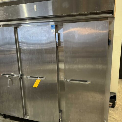 Continental 3R 3-Door Refrigerator, 78″, 3 Section Reach In Cooler