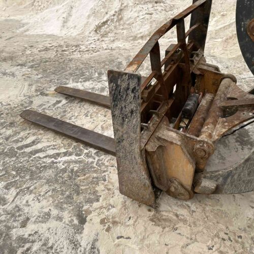 John Deere Model 324K Wheel Loader with 48″ Fork Attachment