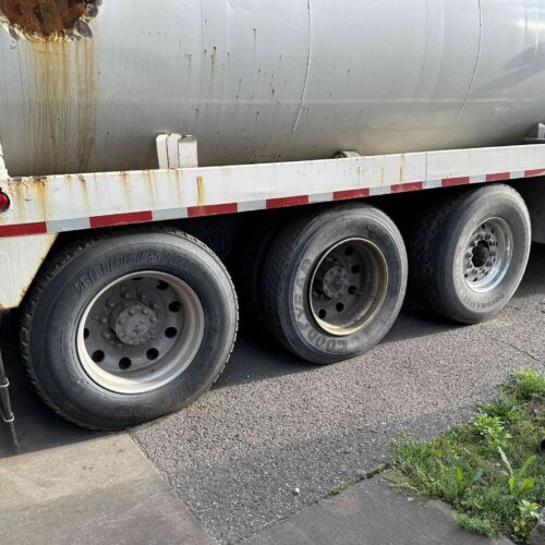 2012 Kenworth Model T800 Vacuum Tractor, Tri Axle, Day Cab, With Brine Tank and NVE Vacuum Unit