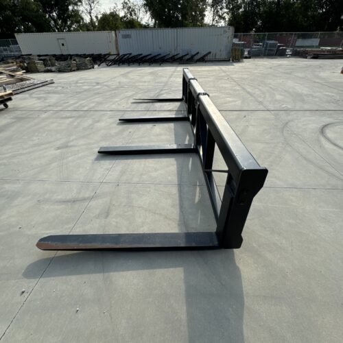 Genie Model GTH1544 15,000 Pound Maximum Lift Capacity Telehandler Telescopic Forklift With Long Reach Attachment