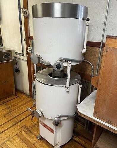 Smith 100/100 Pound Over and Under Chocolate Melter