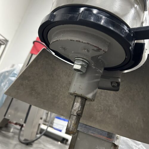 Globe Model SP20 20 Quart Planetary Mixer with Stainless Steel Bowl and Mixer Attachments