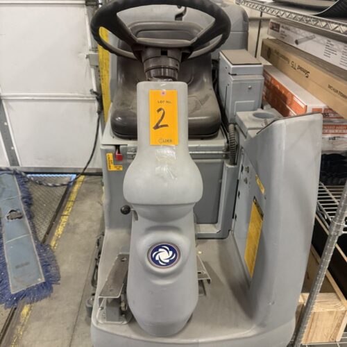 Nilfisk Advance Advenger 2810 Ride-On Floor Scrubber