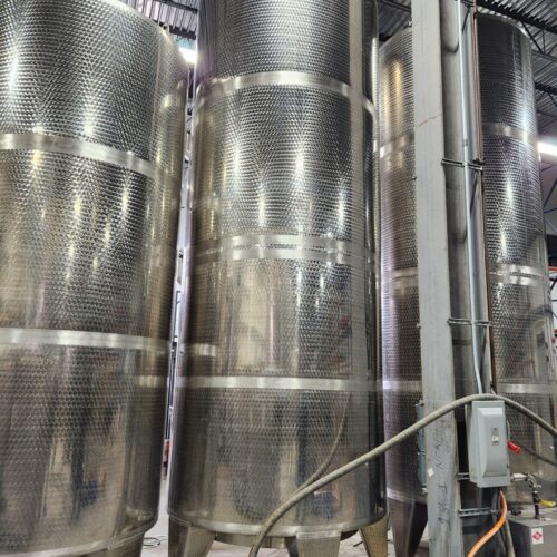 14,000 Liter (3,700 Gallon) Total Capacity Vinquip Vertical Jacketed Stainless Steel Beverage Tank