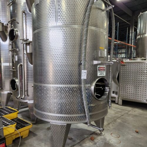 4,500 Liter (1,200 Gallon) Total Capacity Vinquip Vertical Jacketed Stainless Steel Beverage Tank