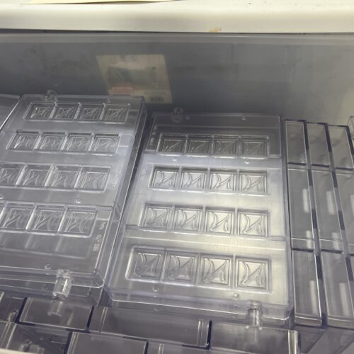 Traveling Head Chocolate Depositor and Tunnel